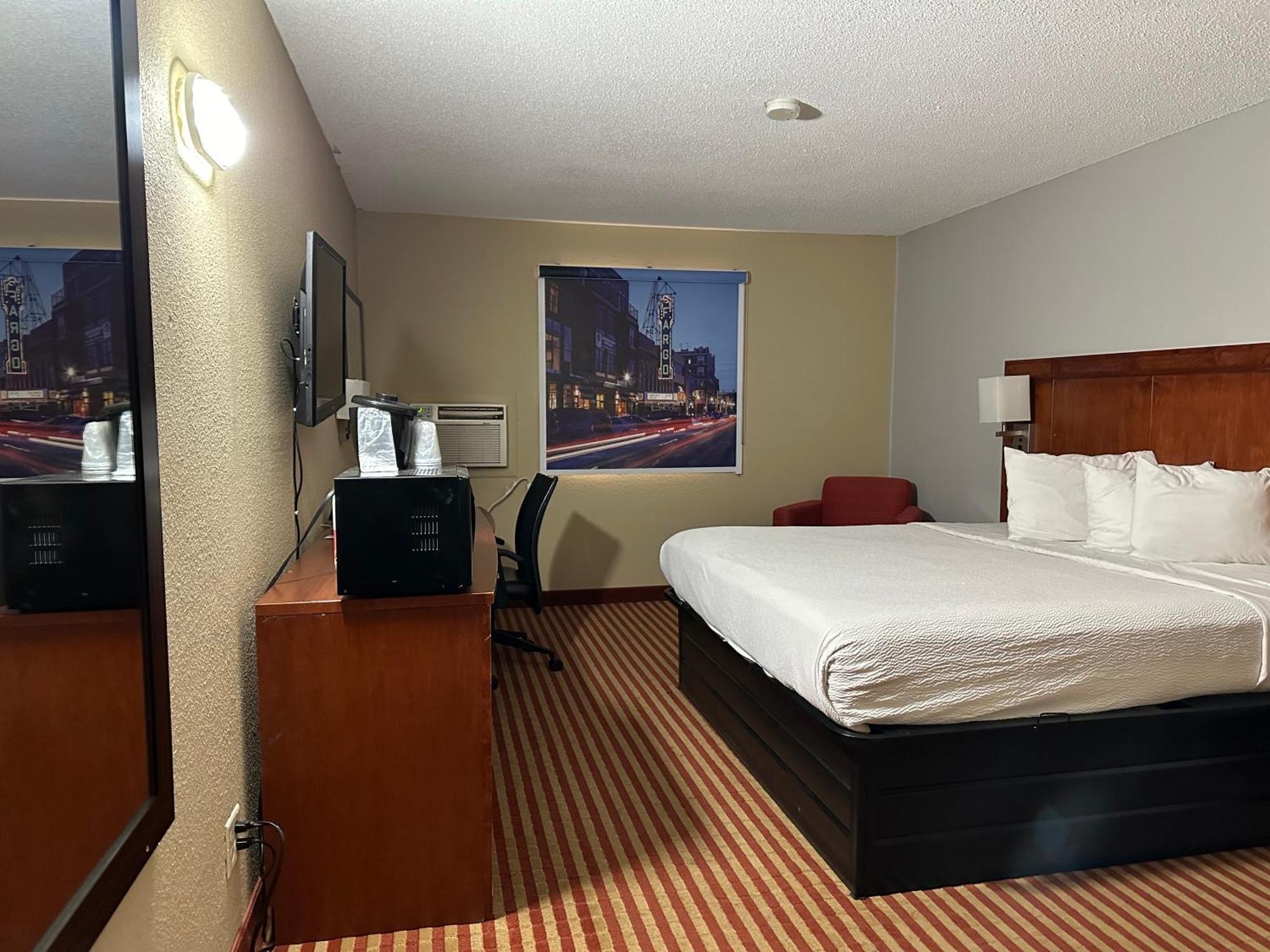 Americas Value 2* Fargo