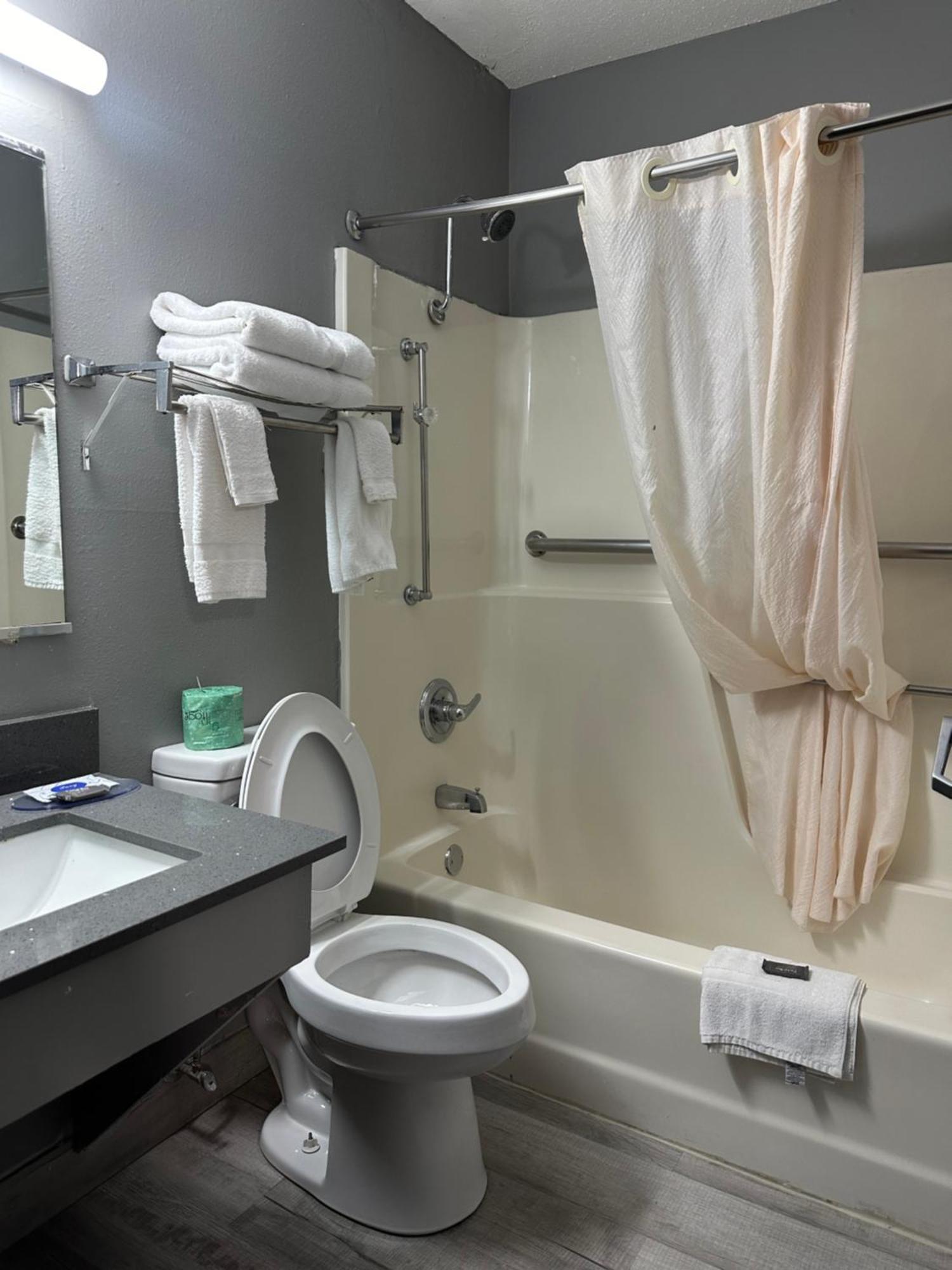 Americas Best Value Hotel 2*